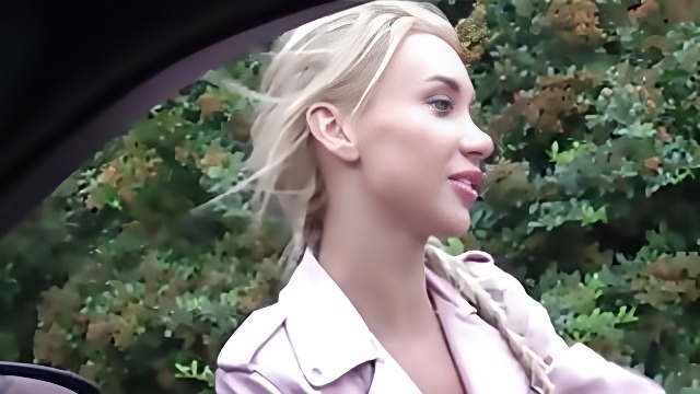 Пикапер пригласил домой молодую телку со светлыми волосами и отодрал ее