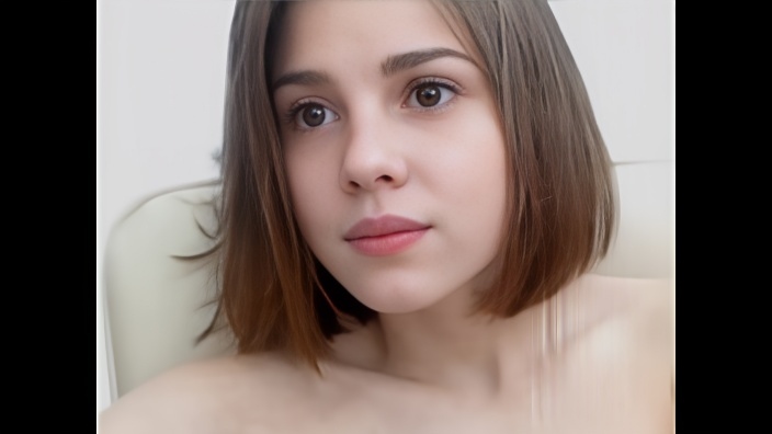 Пластичная молодуха с обнаженным телом сосет большой палец на ноге