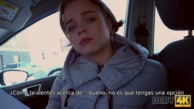 Водитель предложил незнакомой красотке отсосать ему в машине и трахнул её дома