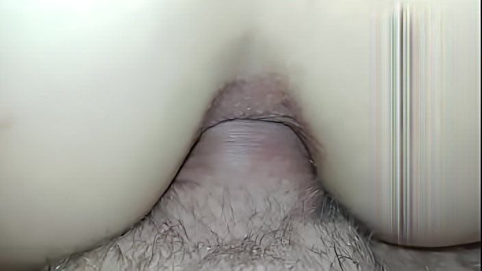 Хватит трахать мою киску, вставь член в очко уже! Съемка анального секса крупным планом