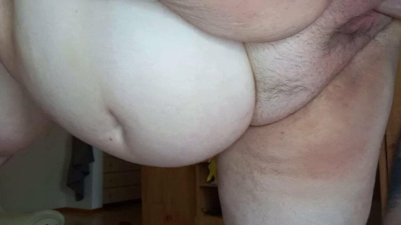 Трахать толстую женщину и кончать в мясистую киску