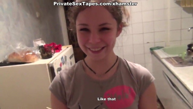 19 летняя краля запросто трахается с хахалем после аквапарка