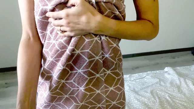 Вот приспичило тебе трахаться, я же только искупалась