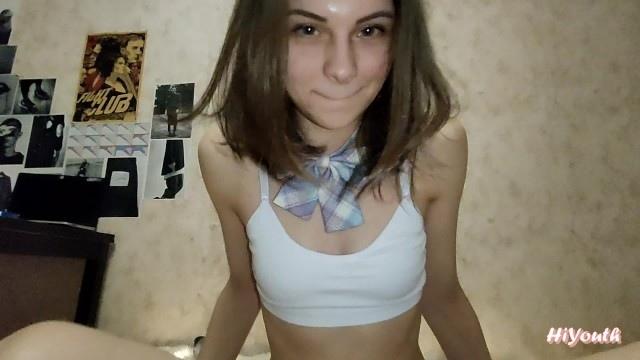 Девушке нравится прыгать на большом члене киской, сразу после отсоса