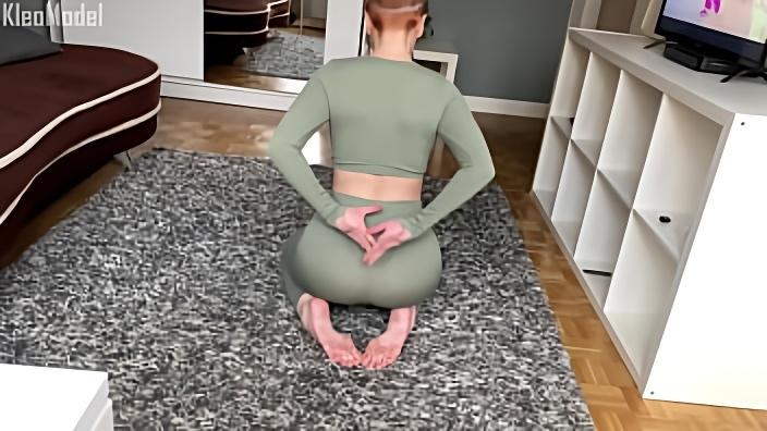 Если ты закончила заниматься йогой, то наверное пришло время отсосать мне