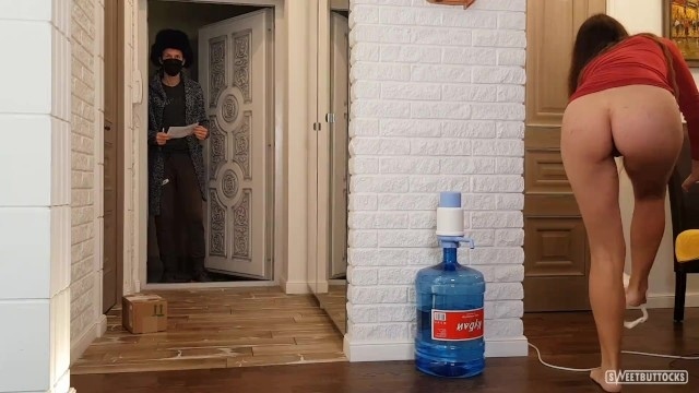 Сняла трусики перед курьером из Iherb