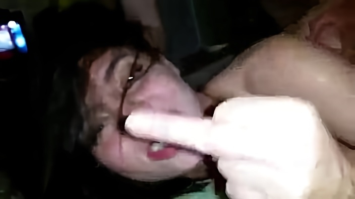 Моя русская сексвайф с минетом от любовника