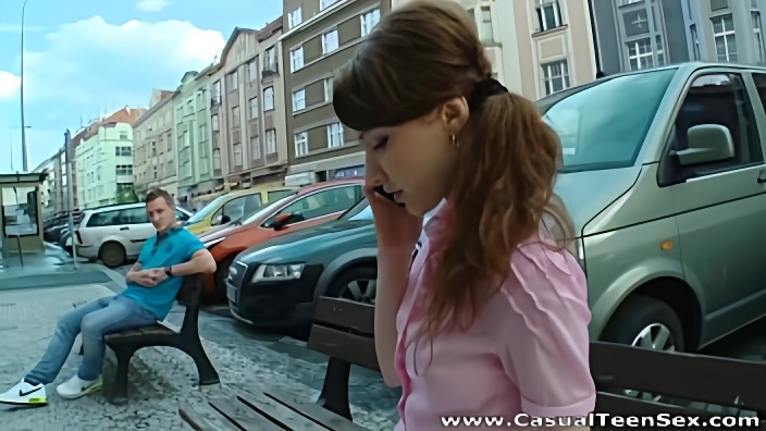 Не зассал и познакомился с молодухой, которая отдалась ему через пару минут