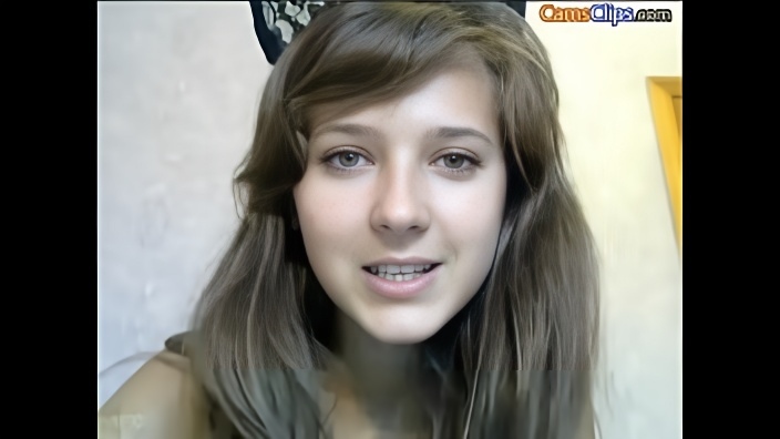 19 летняя красотка из Курска мастурбирует лощеную писю