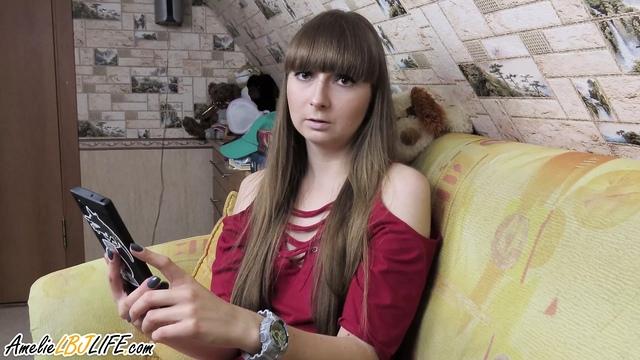 Девушка сделала минет сводному брату ради фото