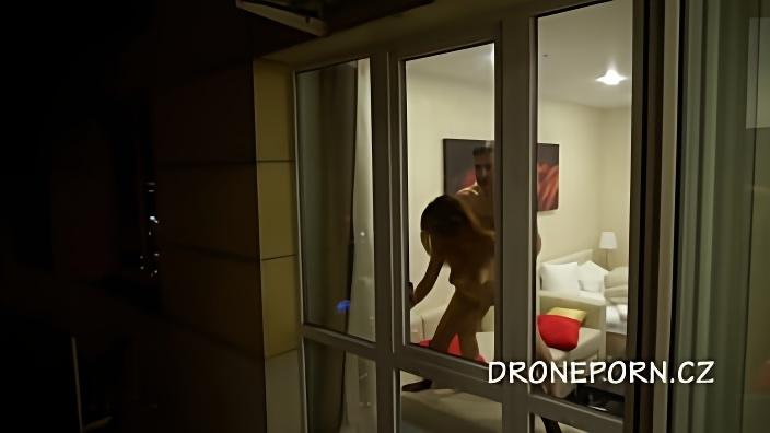 Candy Red - шпионская камера вуайериста