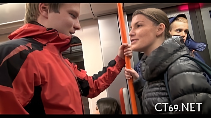 Ловелас замутил с худышкой в метро и она согласилась один раз с ним трахнуться