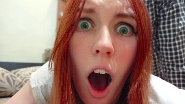 Зеленоглазая молодуха не ожидала, что кавалер увидит как она занимается мастурбацией и захочет поиметь ее