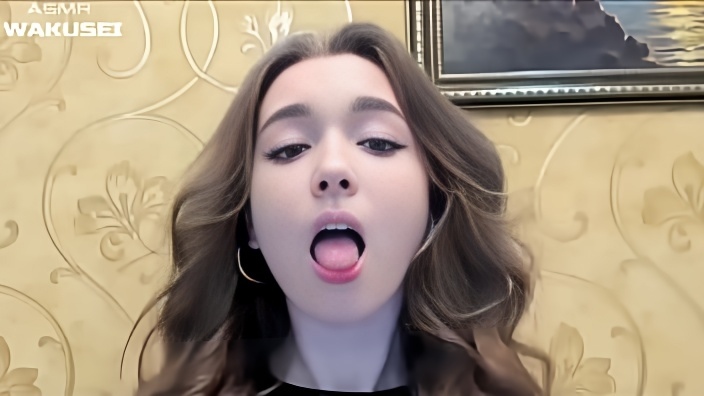 18 year old girl masturbates