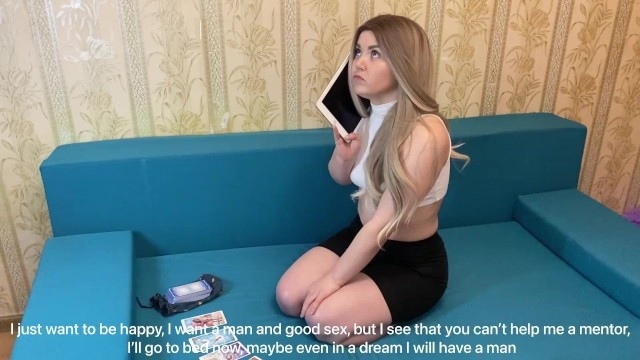 Студентка уснула, а незнакомый парень с бородой разбудил её и долго шпилил в письку