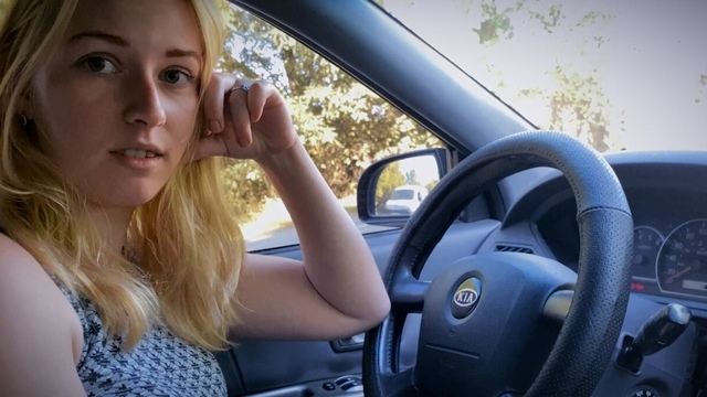 Helped the blonde fix the car and fucked her