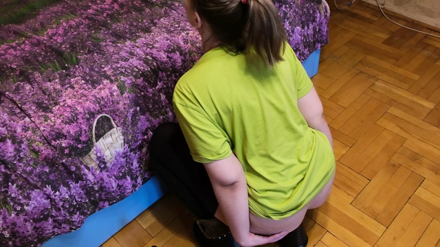 Russian mistress jumping on anal dildo a pyramid