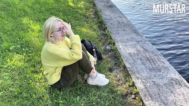 Webcam Girl Sucked in the Park Murstar