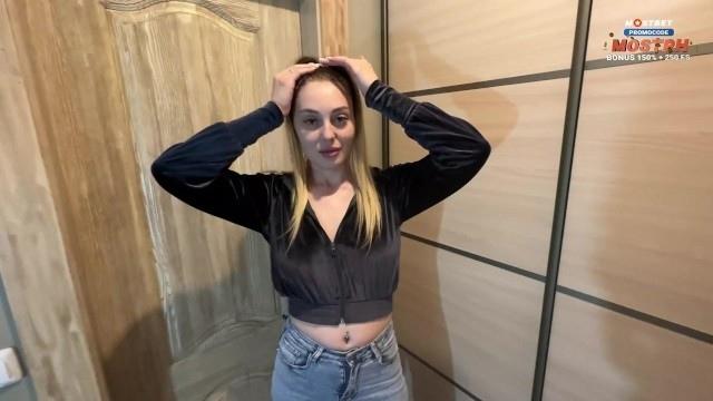 "I can pay the delivery guy with sex" - Courier Fucked a Beautiful Girl Bitch with Long Hair