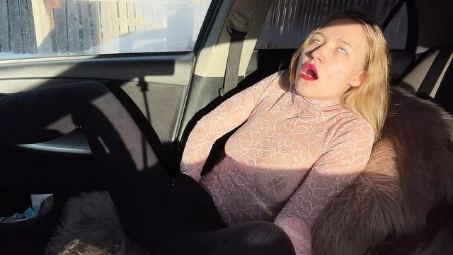 I couldn't wait for my husband and decided to have an orgasm in the car!